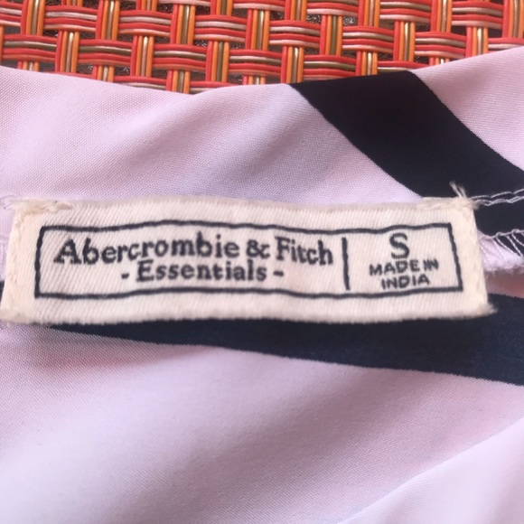 A&F sleeveless striped blouse - Picture 3 of 3